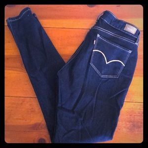 Women’s Levis